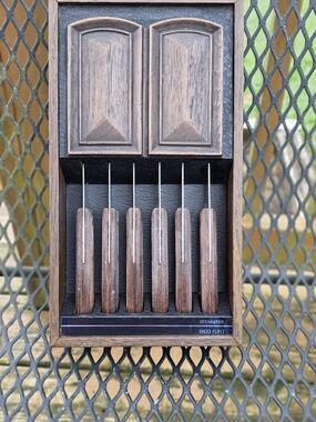 Wood Handle Steak Knives Set with Presentation Box - Brown